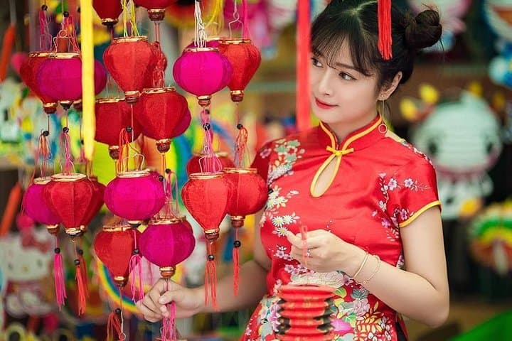 Saigon Chinatown Adventure: Binh Tay Market, Pagodas & Ho Thi Ky Flower Market photo 1