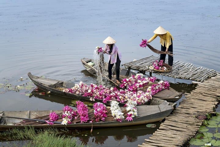9-Day Vietnam Beach Holiday: Hanoi, Halong Bay & Mui Ne Adventure photo 2