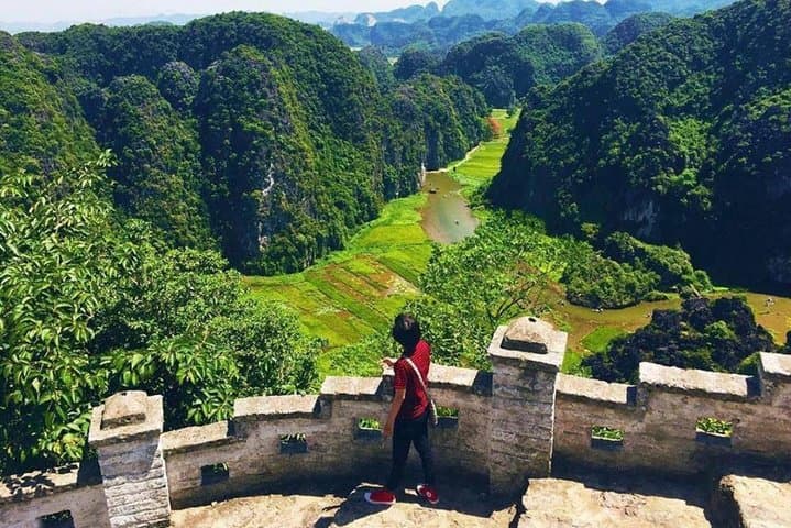 Ninh Binh Full-Day: Hoa Lu, Trang An Boat & Mua Cave Hike from Hanoi photo 1
