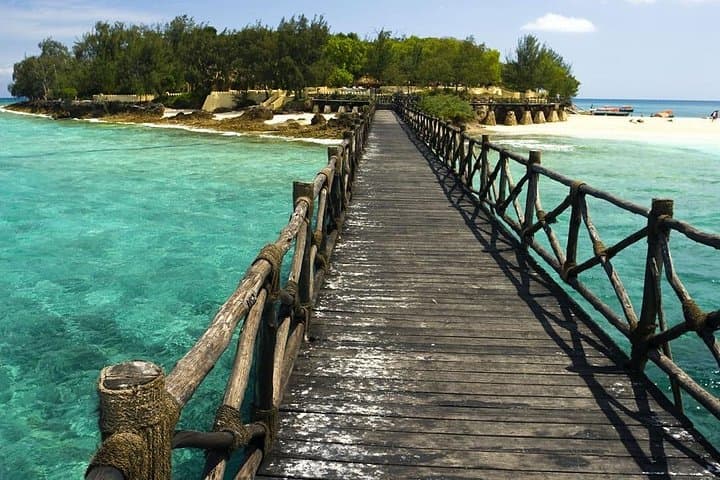 Prison Island Snorkel & Giant Tortoise Tour — Stone Town Day Trip