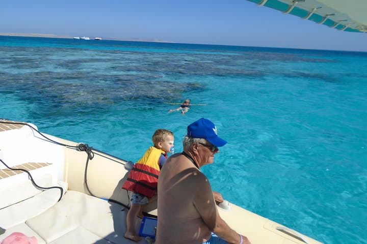 Private Dolphin Watching and Snorkeling Tour in Hurghada — Red Sea Encounters photo 5