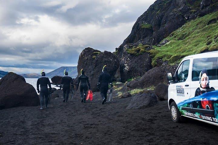 Snorkel Iceland's Geothermal Springs at Kleifarvatn: Seltún to Subsurface Bubbles photo 4
