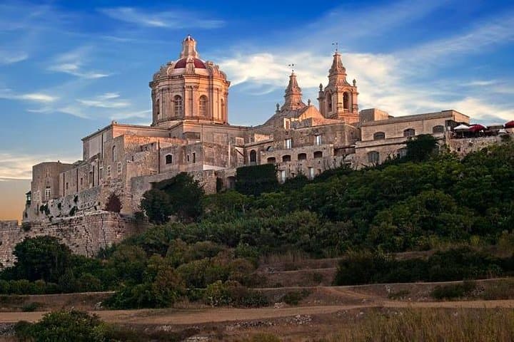 Private Malta Highlights Tour: Dingli Cliffs, Mdina & Blue Grotto