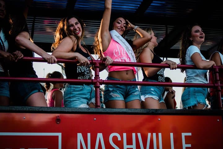 Downtown Nashville Party Wagon: 90-Min 21+ Tractor Tour on Broadway photo 3