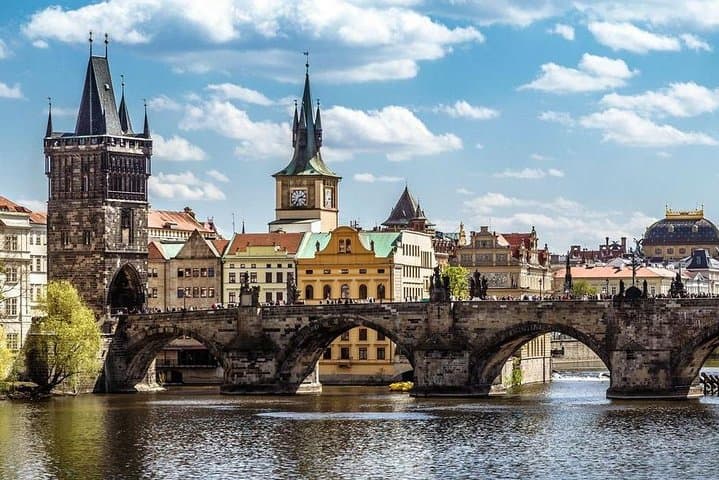 Prague Airport Transfer with Spanish-Speaking Driver and Mini City Tour photo 2