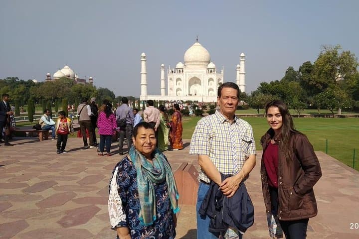 Agra Taj Mahal Sunrise Private Day Tour from Delhi photo 3