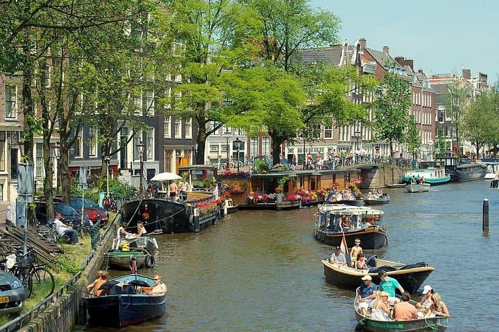 Private Jordaan Walking Tour with Canal Cruise — Explore Amsterdam’s Historic Canals photo 3