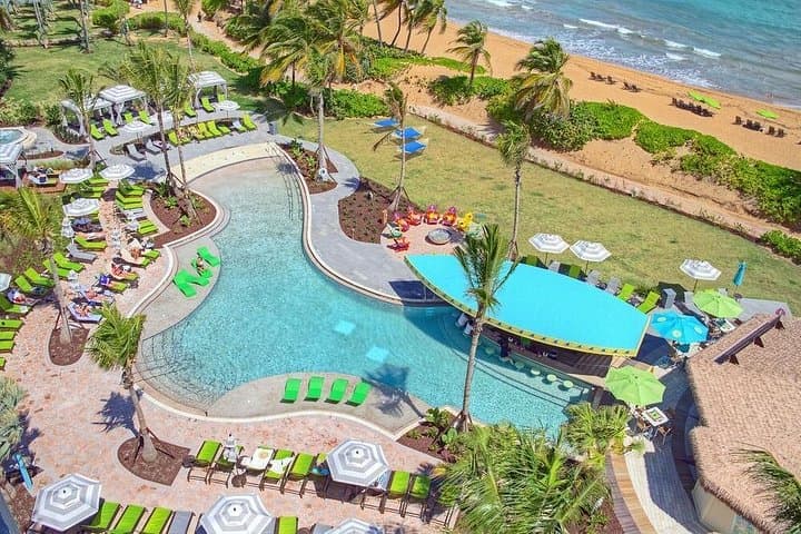 Private St. Thomas Airport Transfer to Wyndham Margaritaville photo 3