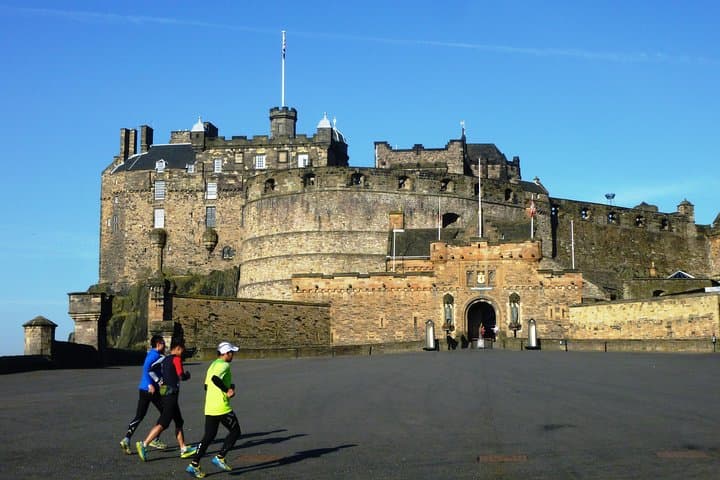 Panoramic Running Tour of Edinburgh: Arthur's Seat, Castle Sights & Royal Mile