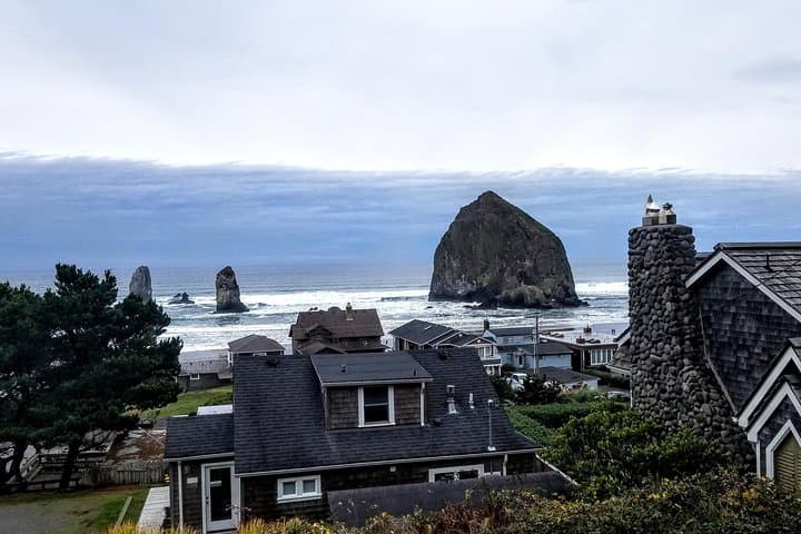 Full-Day Oregon Coast Tour from Portland: Cannon Beach, Haystack Rock, Oswald State Park & Manzanita Cliffs photo 2