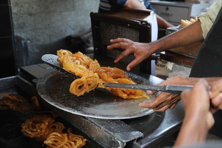 Chandni Chowk Vegetarian Food Walk: Self-Guided Audio Tour in Old Delhi photo 2
