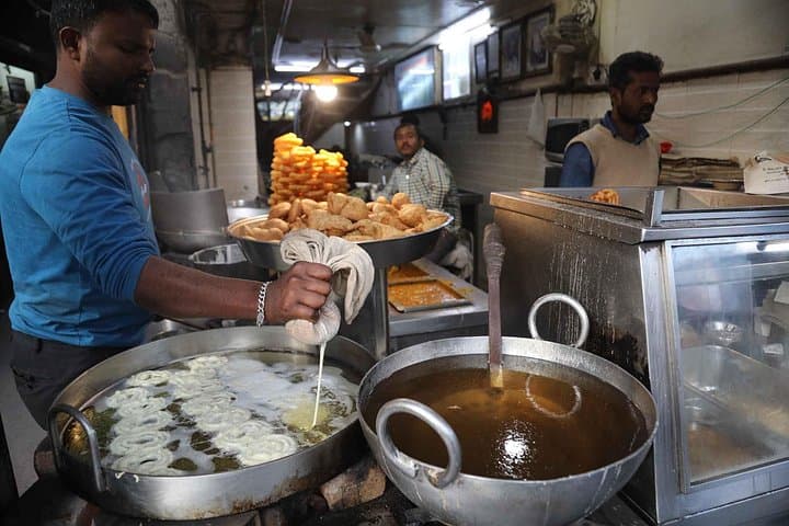 Chandni Chowk Vegetarian Food Walk: Self-Guided Audio Tour in Old Delhi photo 1