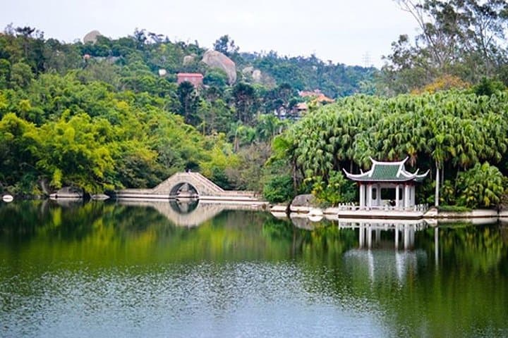 Xiamen Private Day Tour: Gulangyu Island & Xiamen Botanic Garden photo 5
