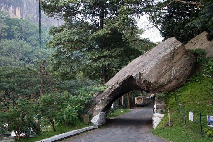 Explore the Cultural Tapestry of Kandy on a Day Tour photo 5