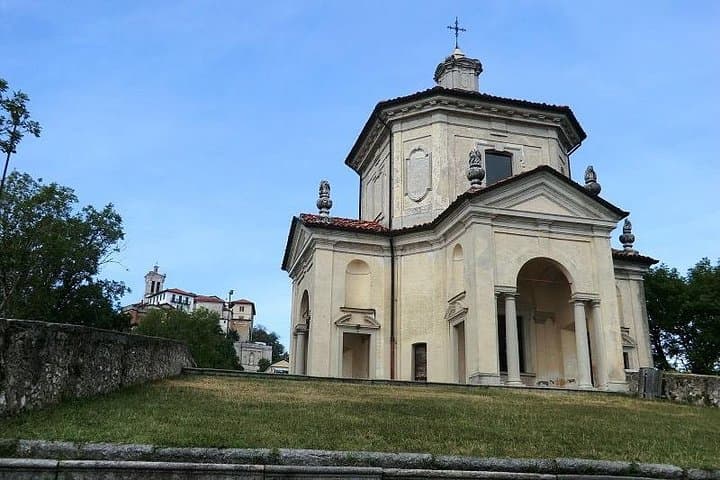 Varese Sacred Mount Tour: Villas, Chapels & Local Tasting photo 2