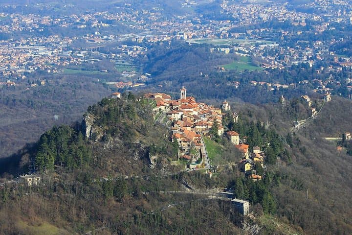 Varese Sacred Mount Tour: Villas, Chapels & Local Tasting photo 3