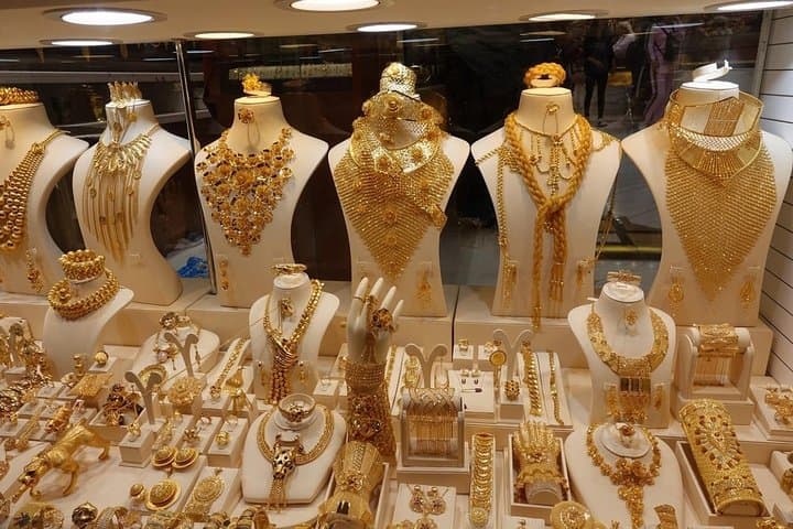 Old Dubai Shopping Tour: Gold, Spice and Textile Souks Along Dubai Creek photo 4