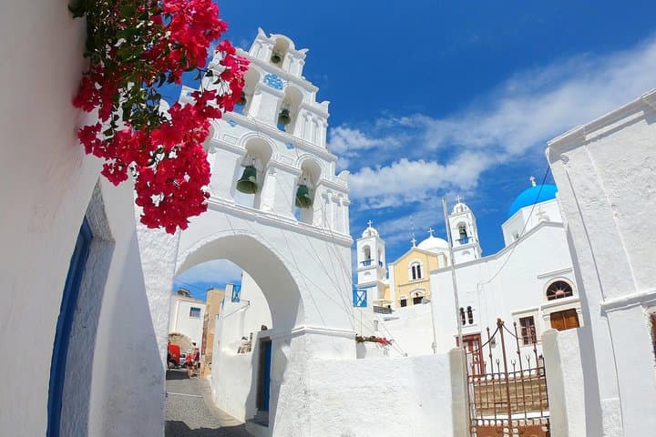 Explore Santorini's Best: Highlights and Wine Tasting Adventure