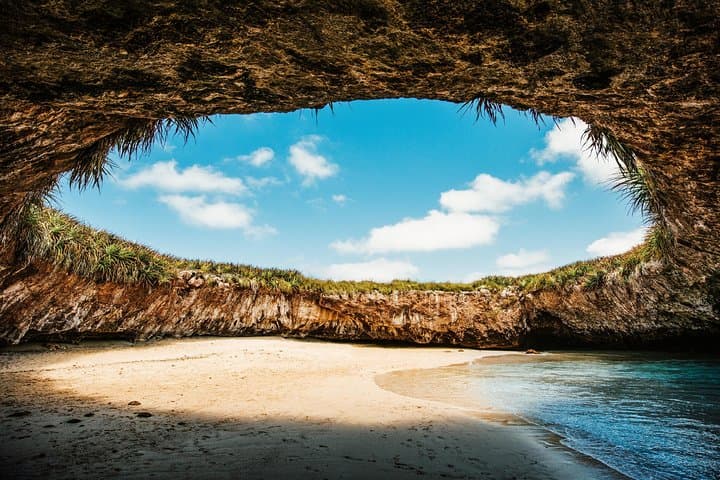 Hidden Beach Marietas Islands: Snorkel, Beaches & Sea Caves from Puerto Vallarta