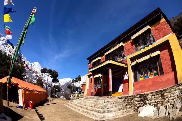 Lawudo Gompa Retreat Trekking: Sherpa Monastery and Everest Panorama photo 1