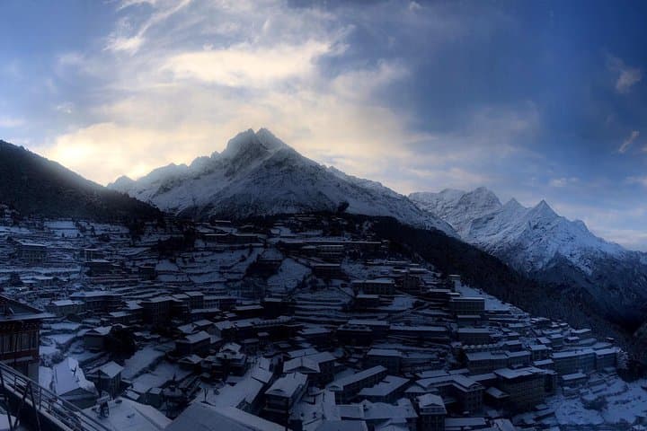 Lawudo Gompa Retreat Trekking: Sherpa Monastery and Everest Panorama photo 2