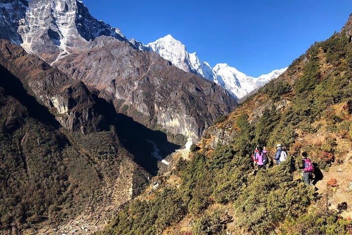 Lawudo Gompa Retreat Trekking: Sherpa Monastery and Everest Panorama photo 3