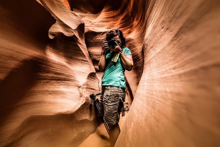 Antelope Canyon & Horseshoe Bend Day Tour from Las Vegas — Slot Canyons, River Overlooks, and Photo Hotspots photo 3