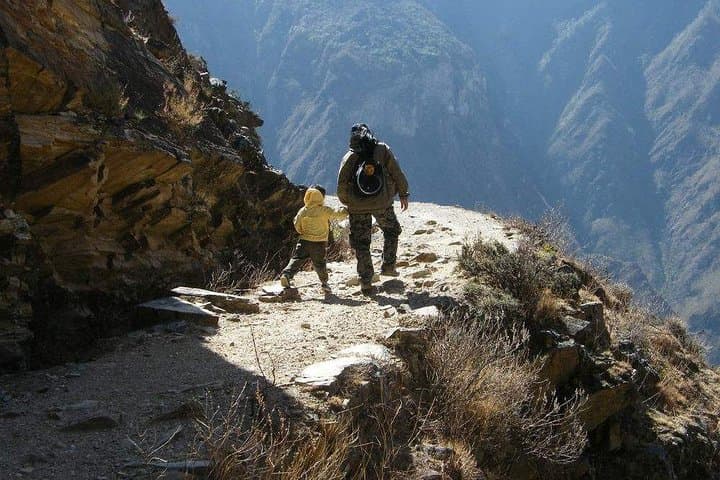 Tiger Leaping Gorge: 2-Day Lijiang Hike with Overnight at the High Trail photo 6