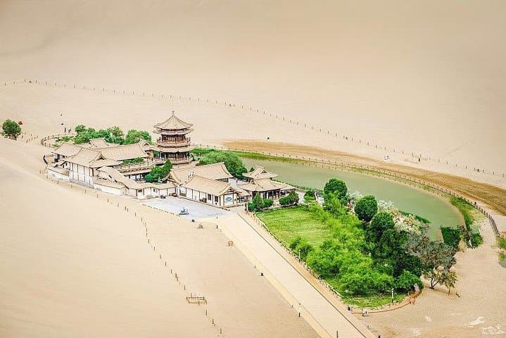 8-Day Private Silk Road Tour from Xi'an to Urumqi — Terracotta Warriors, Dunhuang Caves & Flaming Mountains