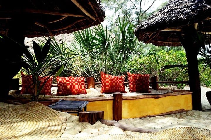 Malindi to Marafa: Full-Day Robinson Island & Hell's Kitchen Canyon Tour photo 2