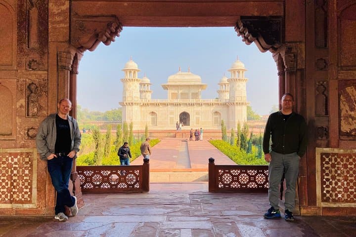 Same-Day Taj Mahal & Agra Fort by Gatimaan Express: Superfast Train Tour from Delhi photo 4