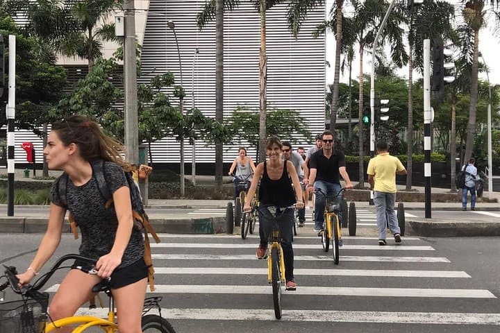 Medellín Bike Tour: Ride Through the City of Eternal Spring photo 3
