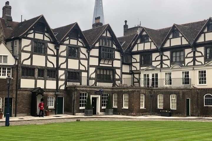 Full-Day Private London Walking Tour Using Public Transport — See Westminster to the Tower photo 3