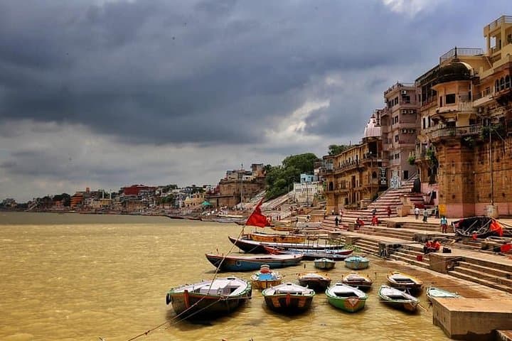 Sunrise Boat Tour on the Ganges: Varanasi Ghats & Ganga Aarti Experience photo 4
