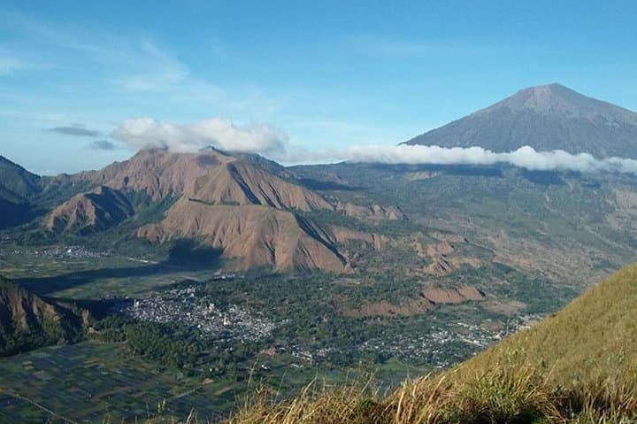 Pergasingan Hill & Senaru Waterfalls Day Hike — Lombok Instagram Views photo 2