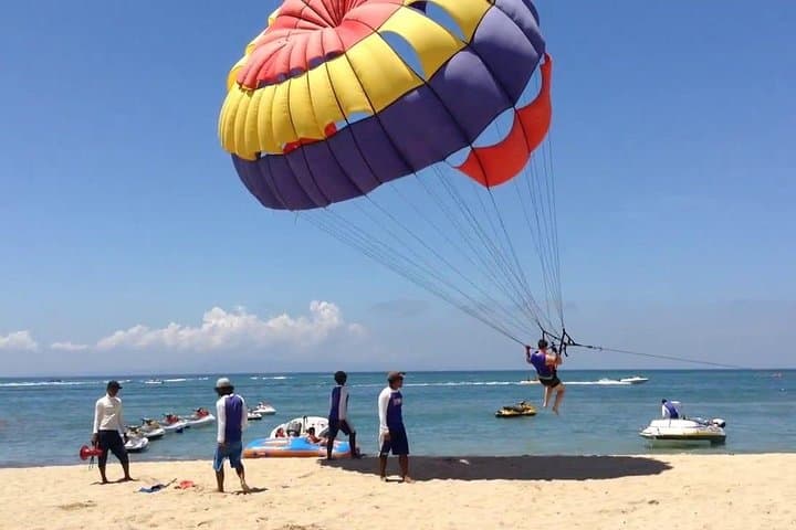 Bali Parasailing in Tanjung Benoa: Quick-Flight Ocean Views from Nusa Dua photo 4