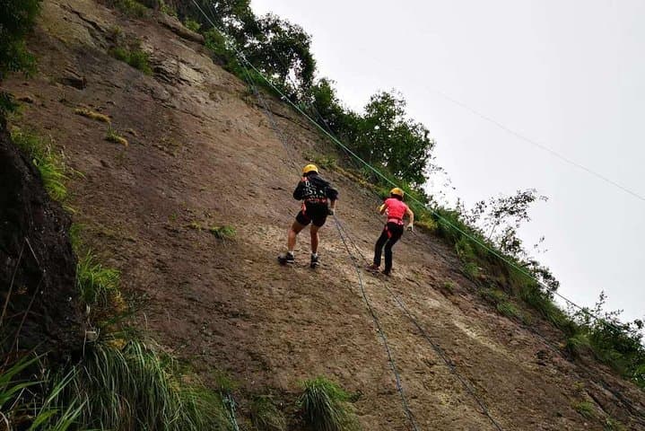 Jilong Mountain Caving & 40m Rappel: One-Day Adventure from Hangzhou photo 3