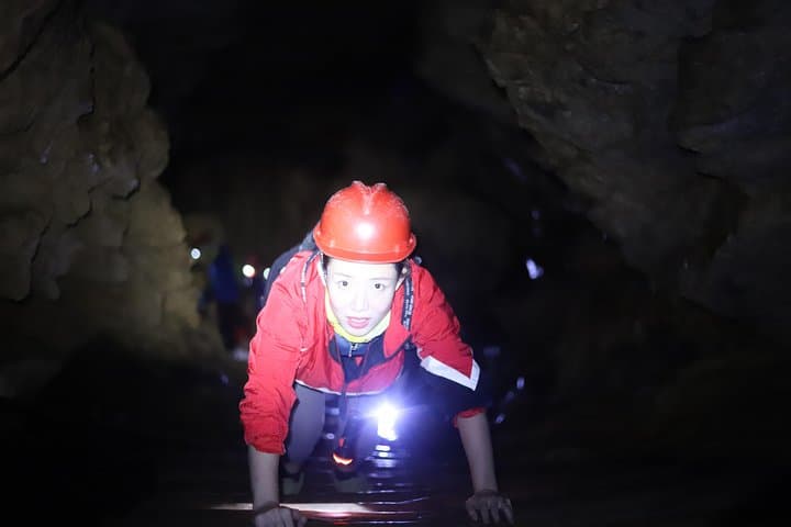 Jilong Mountain Caving & 40m Rappel: One-Day Adventure from Hangzhou photo 5