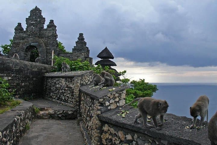 Uluwatu Sunset, Kecak Fire Dance & Jimbaran Seafood: Private Evening Tour in Bali photo 5