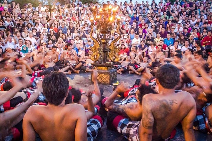 Uluwatu Sunset, Kecak Fire Dance & Jimbaran Seafood: Private Evening Tour in Bali photo 6