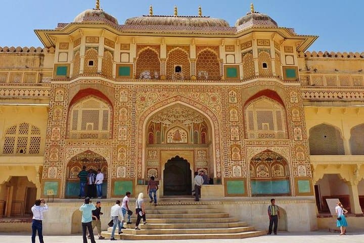 Golden Triangle in Comfort: 5-Day Luxury Tour of Delhi, Agra & Jaipur
