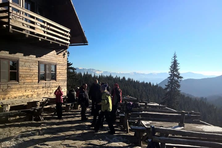Piatra Craiului Day Hike: Ridge Routes to Ascutit Peak from Brasov photo 1