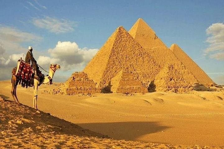 Two-Day Cairo & Giza Highlights: Pyramids, Citadel and Khan el-Khalili