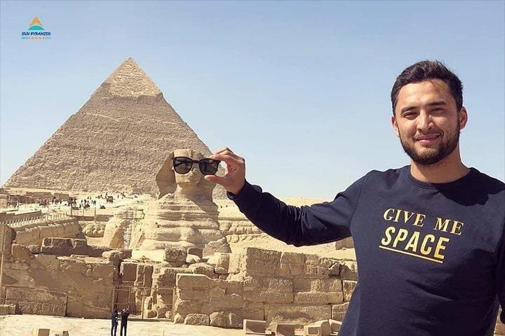 Cairo in a Day: Flight from Dahab to the Pyramids, Museum & Khan el-Khalili