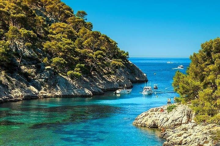 Calanques of Cassis & Aix-en-Provence: Full-Day Private Tour with Calanques Boat Cruise and Wine Tasting