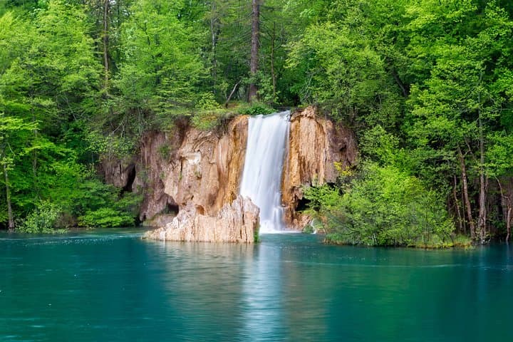 Private Transfer Zagreb to Split with Stop at Plitvice Lakes National Park photo 3
