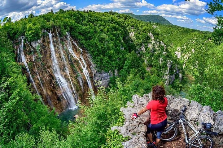 Private Transfer Split to Zagreb with Stop at Plitvice Lakes photo 3