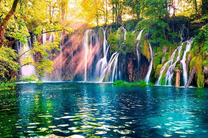 Private Transfer Split to Zagreb with Stop at Plitvice Lakes