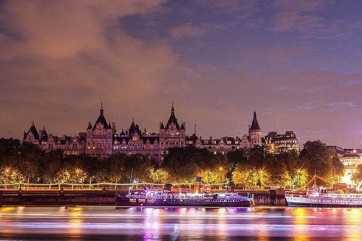 Full-Day Private London Tour — Buckingham, Tower & Thames Highlights photo 2