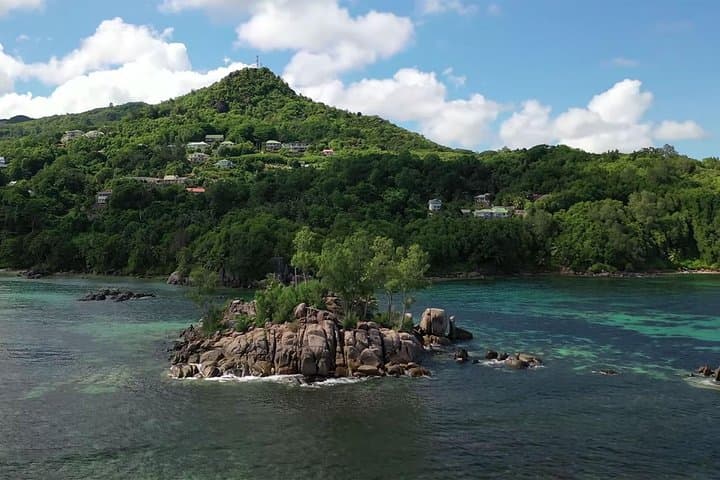 Private Mahé Island Tour (5–6 hours) — Beaches, Spice Garden & Waterfalls photo 4
